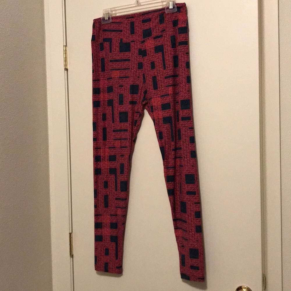 Lace and paisley print leggings